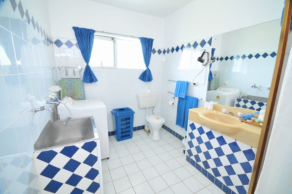 Hotel Melanesian Vanuatu 1bd Appartment Bathroom 2