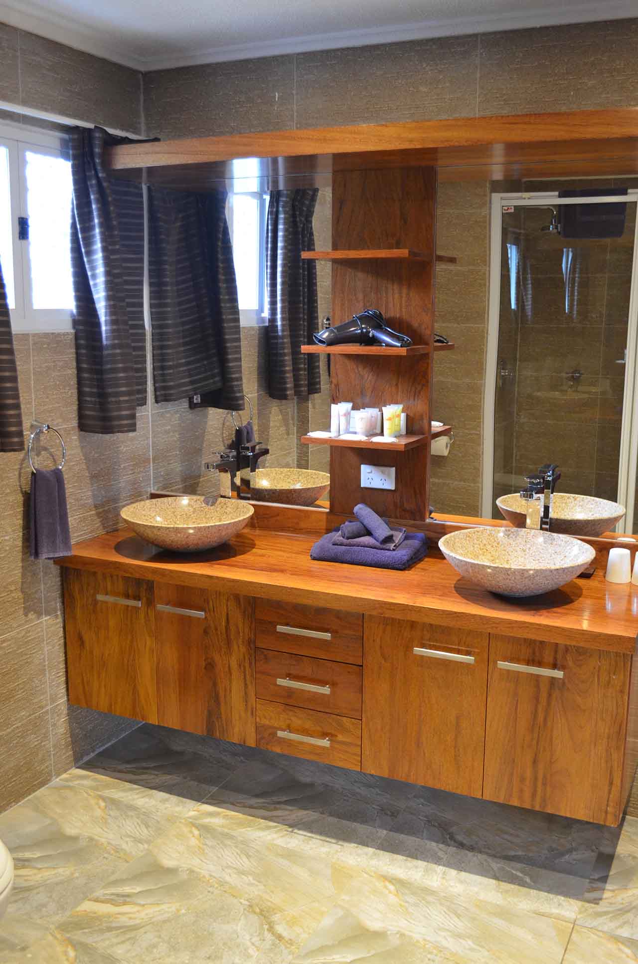 Melanesian Hotel 2bd Apartment 02