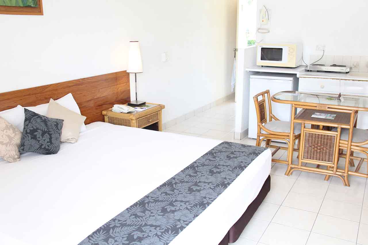 Melanesian Hotel Vanuatu Hibiscus Room 04