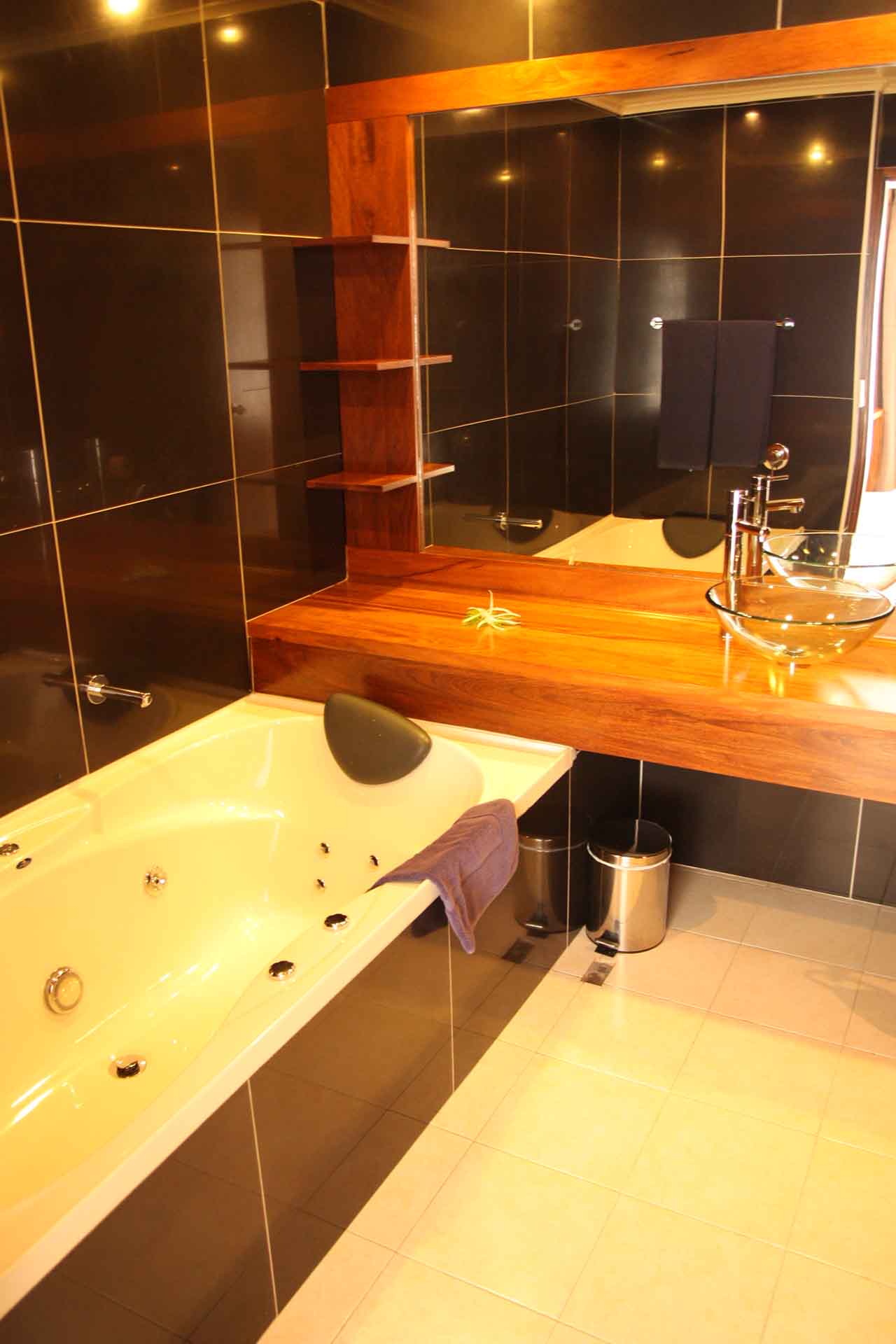The Melanesian Suite bathtub